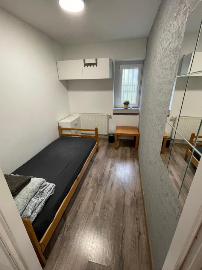 Pokoje Kwatera Prywatna Poznań Esterno foto